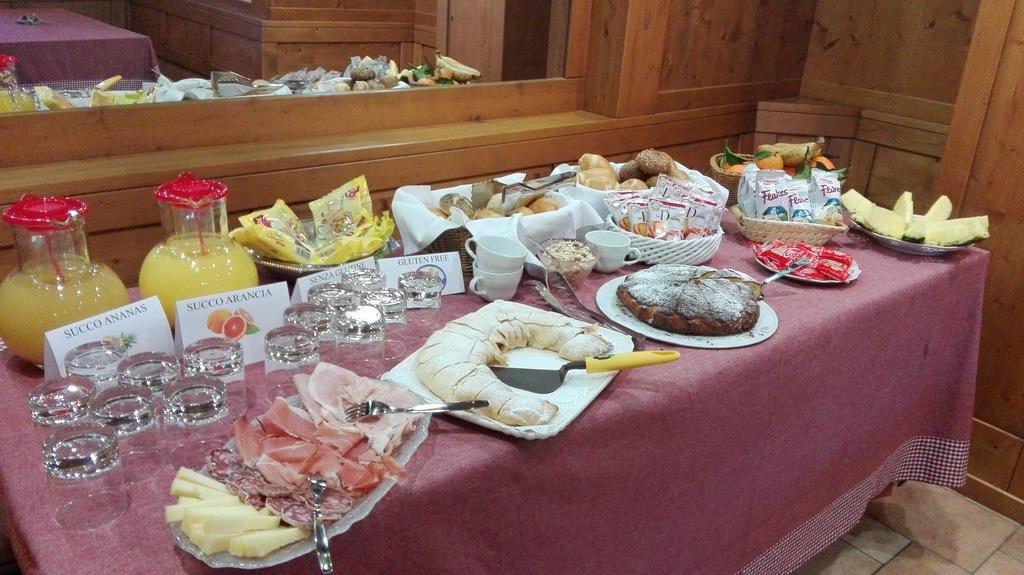 B&B Augusto Madonna Kültér fotó
